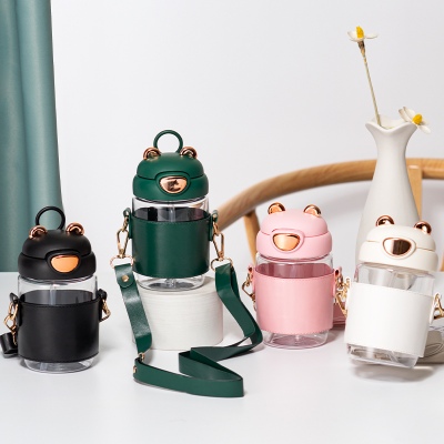 500ML可爱小熊吸管塑料杯弹跳盖手提背带便携随手杯