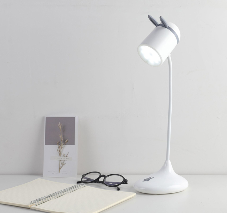 574兔子触摸感应台灯卧室床头灯儿童护眼学习LED灯
