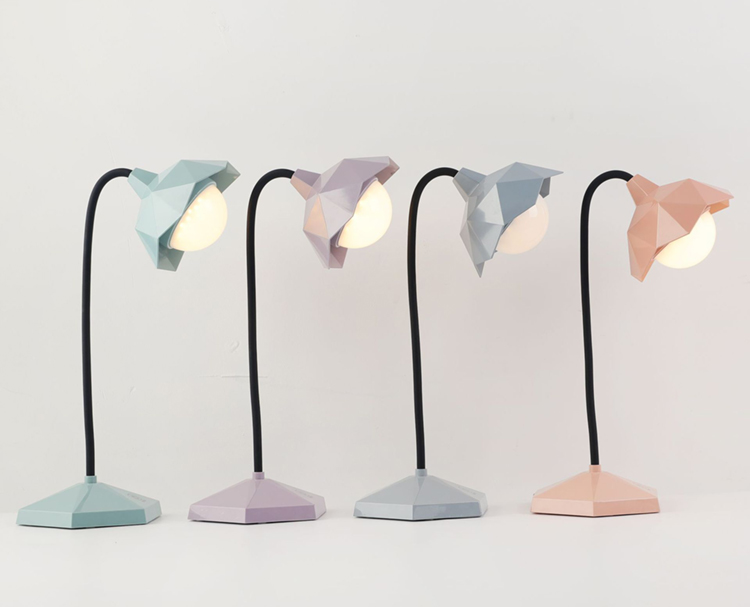 588北欧风触摸感应led台灯卧室床头灯儿童护眼学习灯