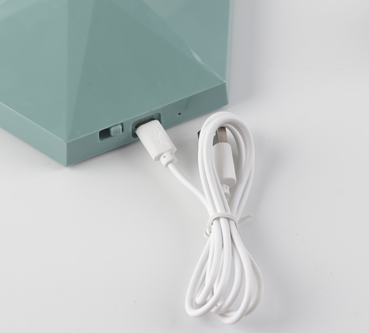 588北欧风触摸感应led台灯卧室床头灯儿童护眼学习灯