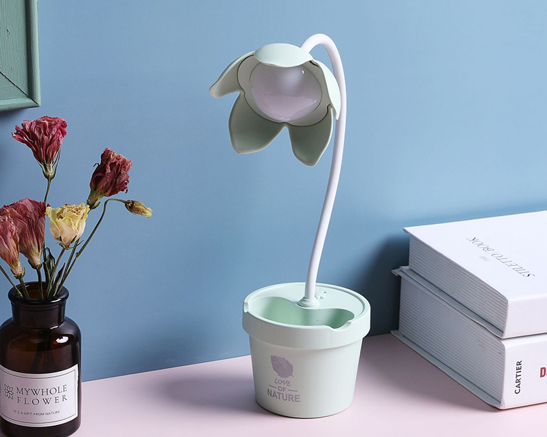 花朵笔筒台灯学生宿舍护眼学习两用创意个性