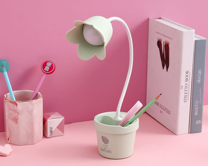 花朵笔筒台灯学生宿舍护眼学习两用创意个性