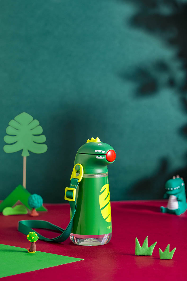 400ml恐龙背带水壶爱可爱卡通儿童水杯户外便携杯子