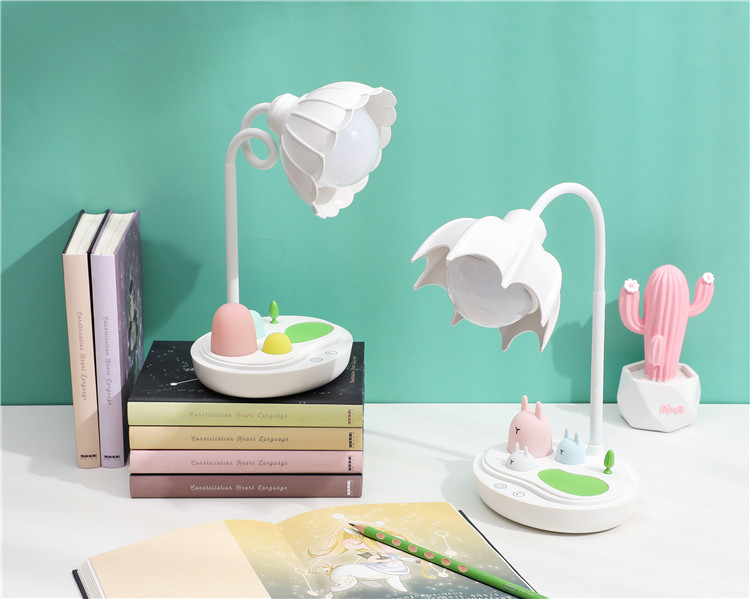 花朵灯头软胶触摸台灯usb充电学生学习LED护眼灯