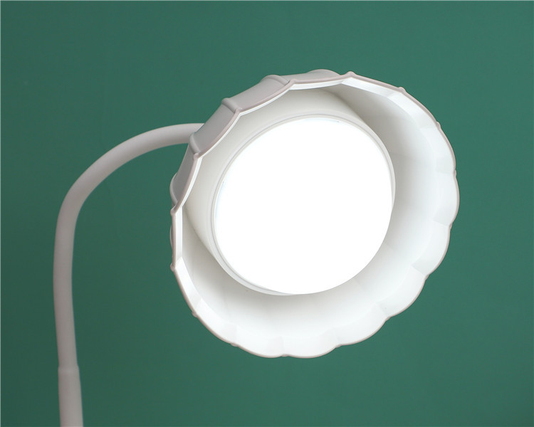 花朵灯头软胶触摸台灯usb充电学生学习LED护眼灯