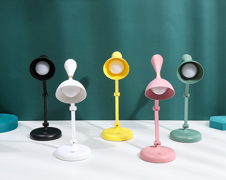 北欧风折叠式台灯触摸感应学生LED调光书桌学习台灯