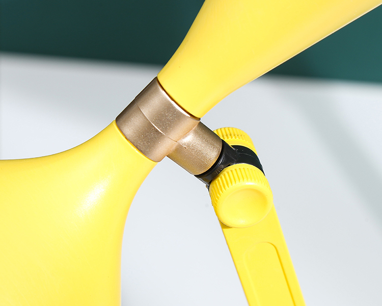 北欧风折叠式台灯触摸感应学生LED调光书桌学习台灯