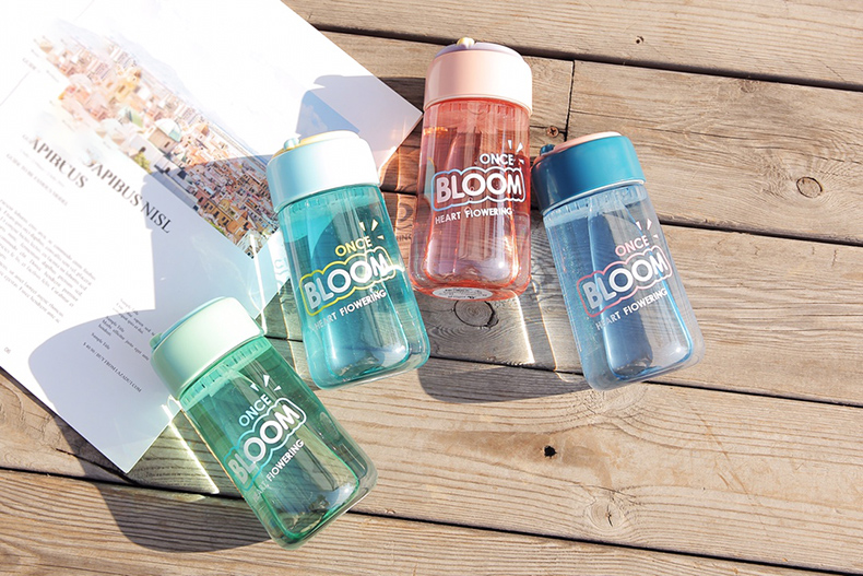 340ML创意简约BLOOM休闲塑料杯带茶隔便携随手杯