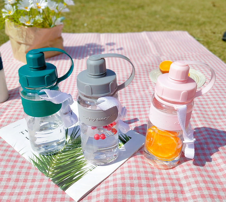 600ML简约清新太空手提塑料杯户外便携杯子旅行随手杯