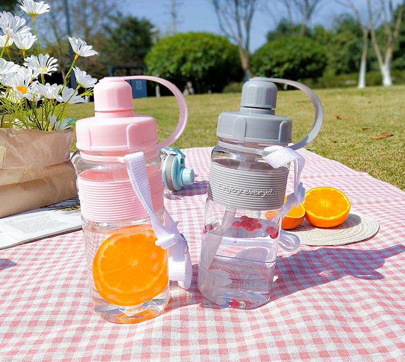 600ML简约清新太空手提塑料杯户外便携杯子旅行随手杯