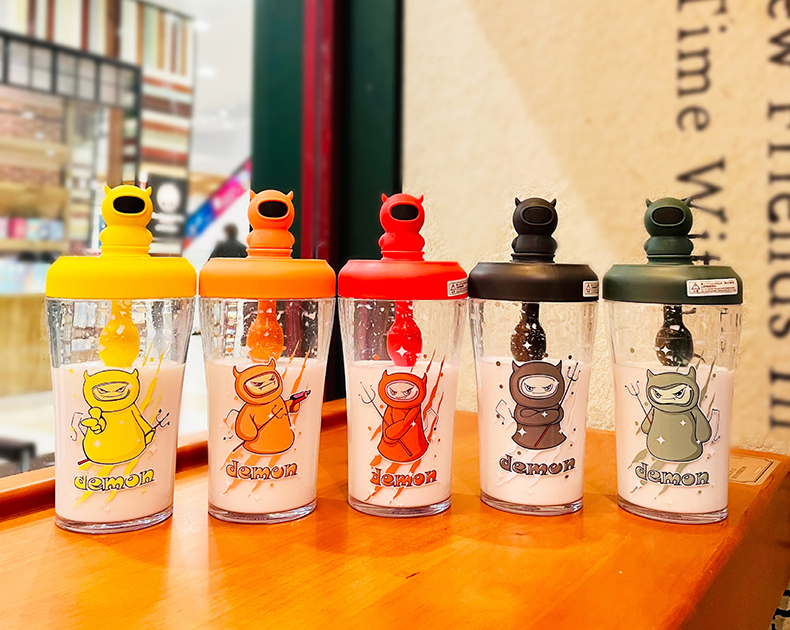 550ML潮玩恶魔搅拌塑料杯塑料杯学生Tritan吸管杯