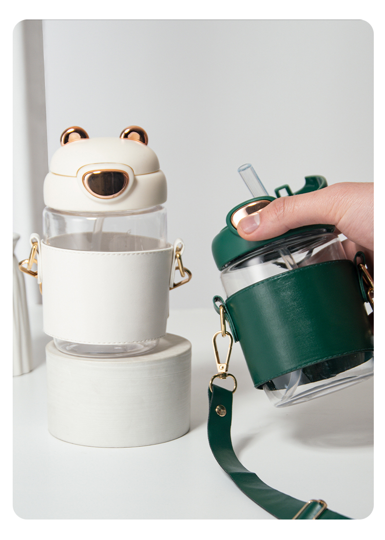 500ML可爱小熊吸管塑料杯弹跳盖手提背带便携随手杯