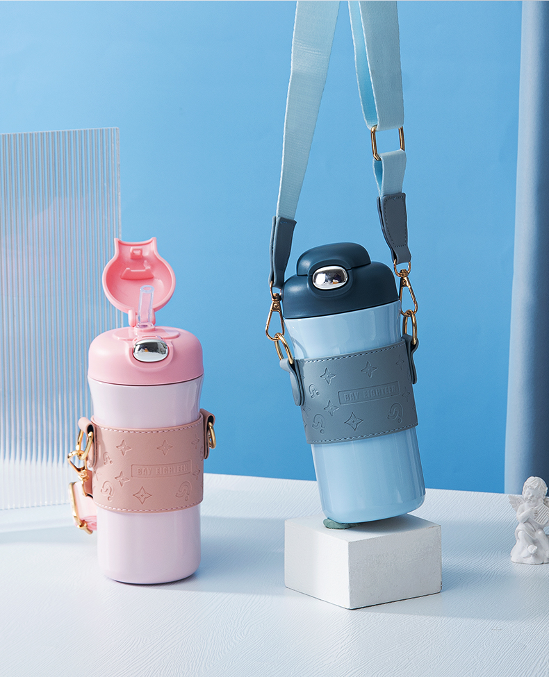 520ML豆包吸管保温杯304不锈钢弹跳盖可斜挎水杯