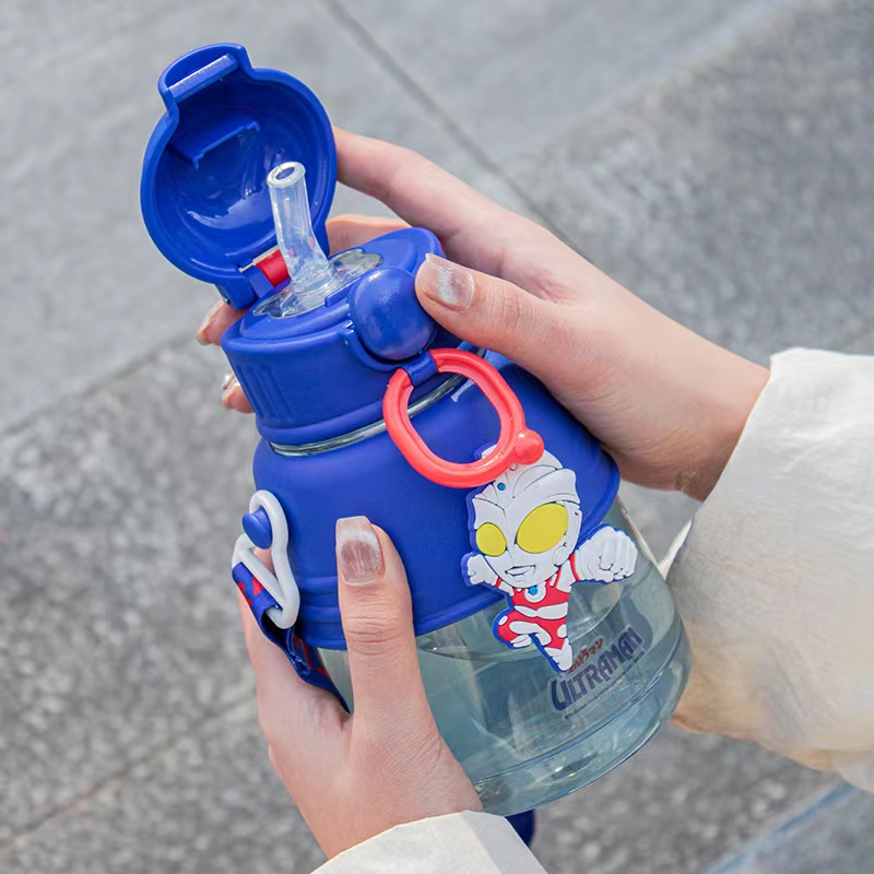 750ML奥特曼塑料水杯