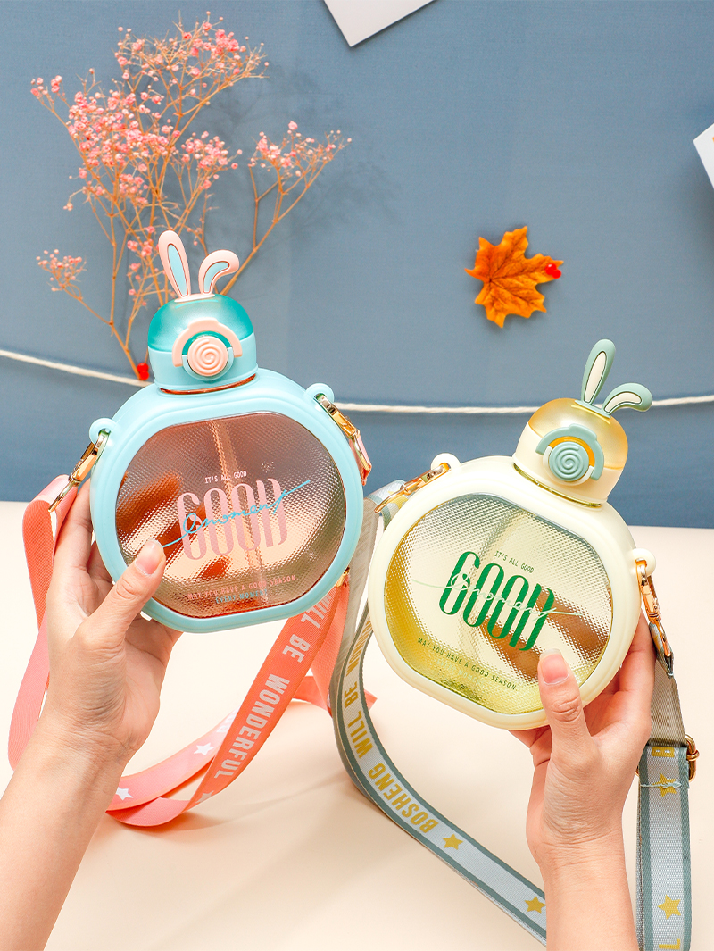 610ML兔耳炫彩英文款塑料杯