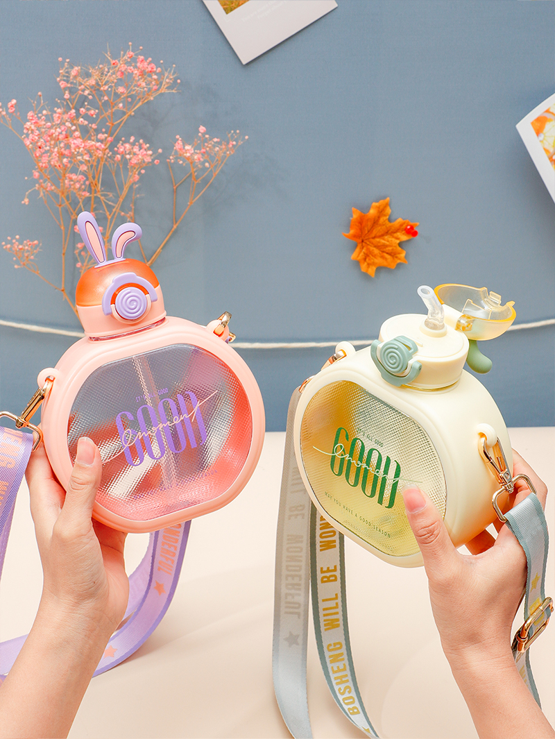 610ML兔耳炫彩英文款塑料杯