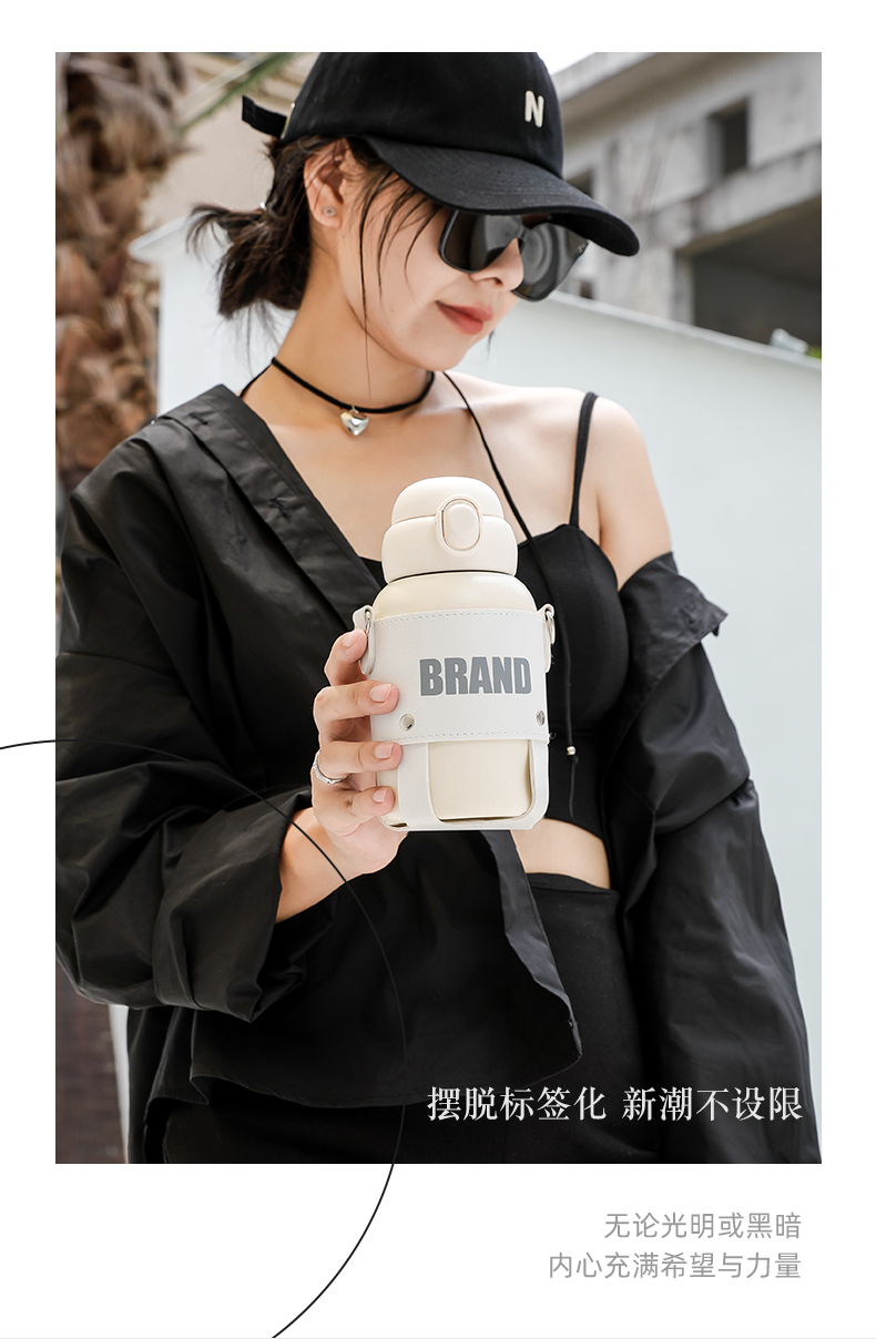 600ML轻奢弹跳吸管保温杯